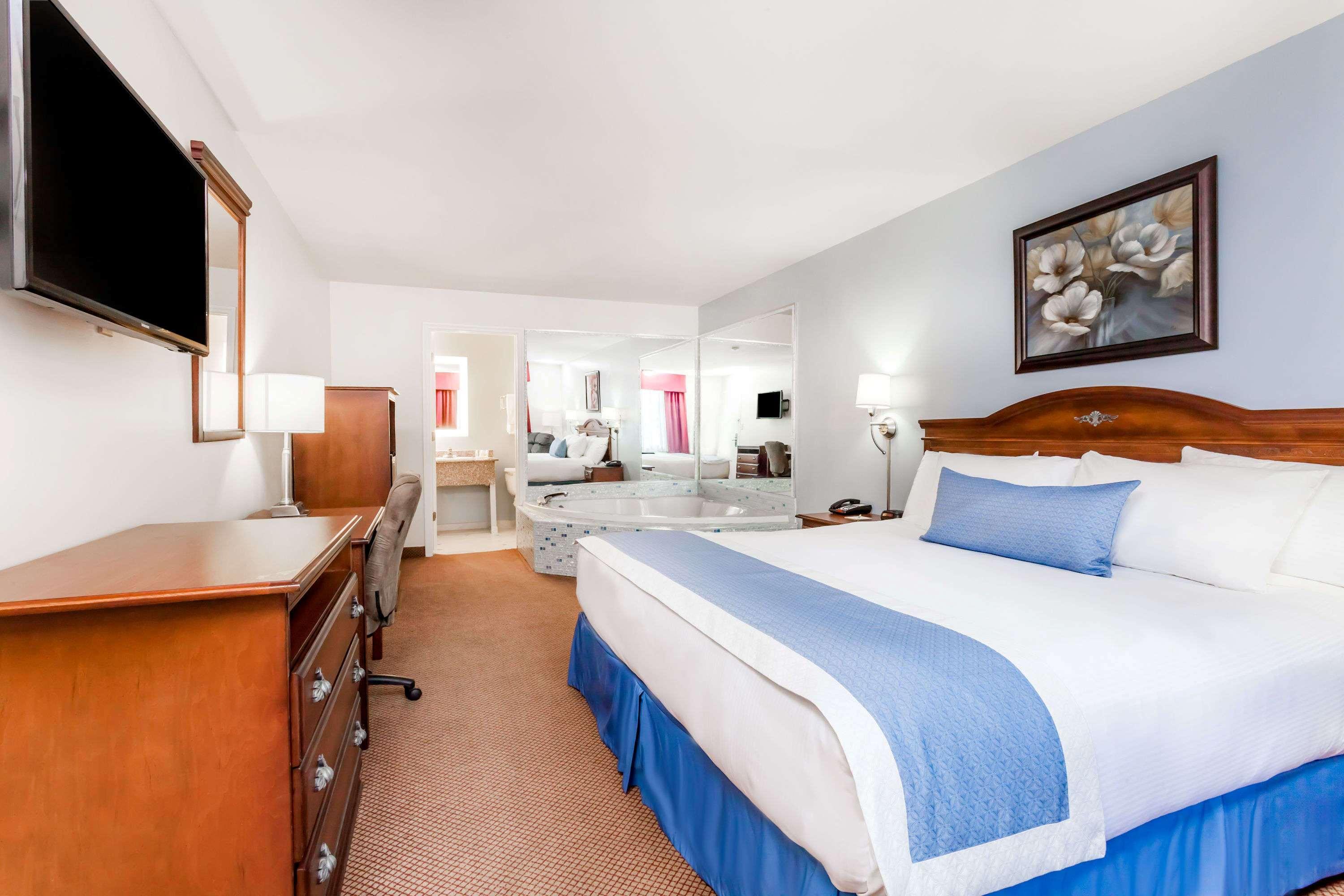 Days Inn By Wyndham Hampton Buitenkant foto