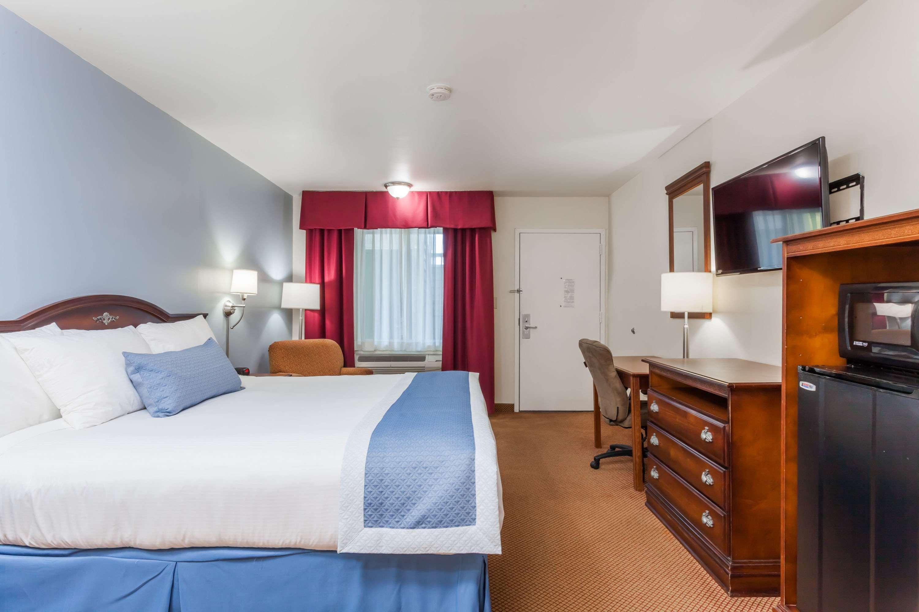 Days Inn By Wyndham Hampton Buitenkant foto