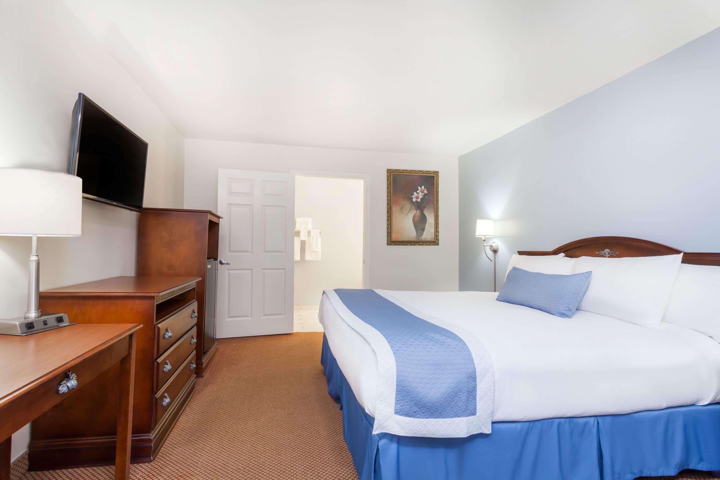 Days Inn By Wyndham Hampton Buitenkant foto